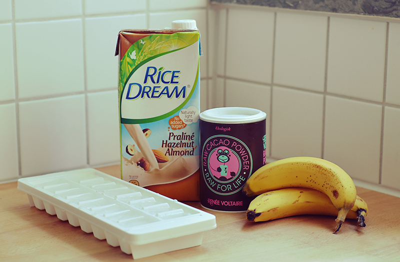 Banana Chocolate Shake / BananaBloom.com #vegan #healthy