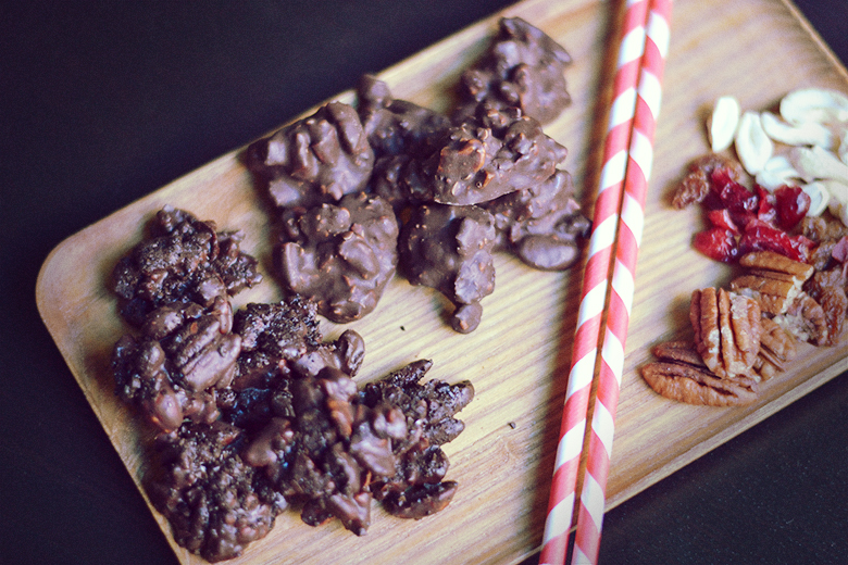 Vegan Chocolate Clusters //  http://BananaBloom.com #vegan #truffles #chocolate #baking #clusters