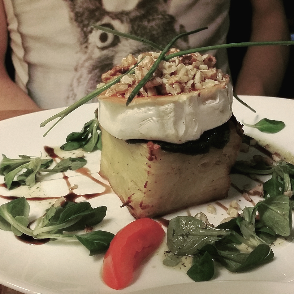 Lehka Hlava Prague // http://BananaBloom.com #prague #vegan #LehkaHlava #restaurant #vegetarian #foodie #travel #Europe #review