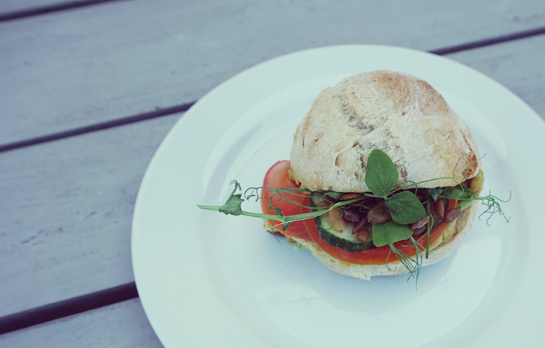 Leva Kungslador // http://BananaBloom.com #lunch #dining #vegan #travels #gotland #restaurant