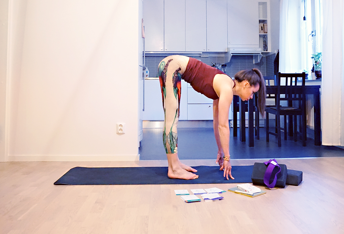 How to Create a Home Yoga Flow | http://BananaBloom.com #yogaflow #athomeyoga #yogapractice #yoga