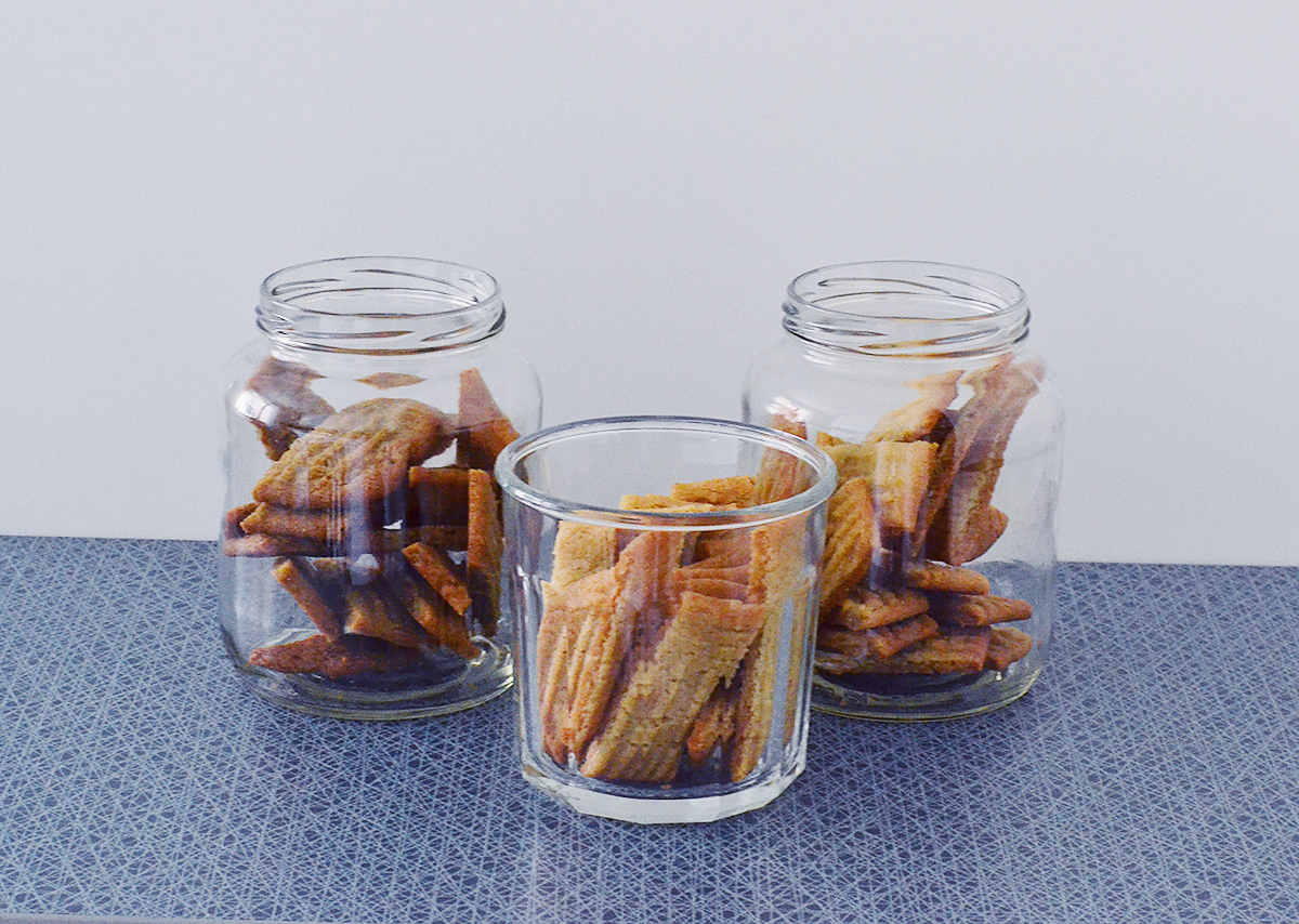 Chewy Caramel Cookies | http://BananaBloom.com #chewycaramelcookies #cookies #vegan #sirapskakor #plantbased