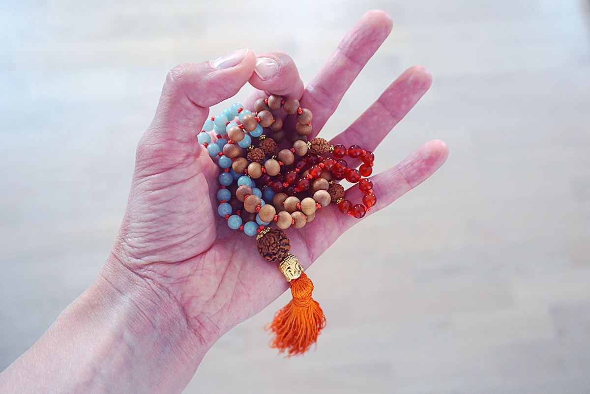 How to Use a Mala | http://BananaBloom.com #malabeads #yoga #mala #meditation