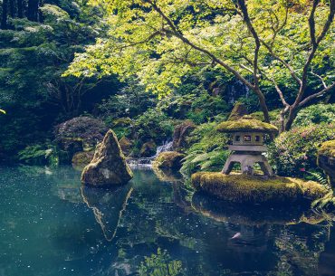 A walk through Portland Japanese Garden | BananaBloom.com